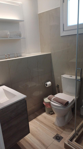 Bathroom 2, Smyrnis Apartments, South Aegean