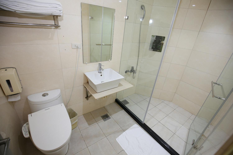 Bathroom, Tai Shin Hotel, Yulin