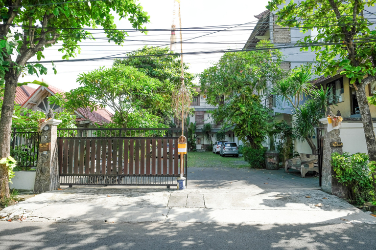 Exterior & Views 2, Urbanview Hotel Wayan Mansion, Denpasar