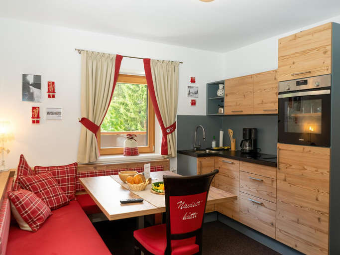 4, Apartment in Navis near Berger Alm Ski Resort, Innsbruck Land