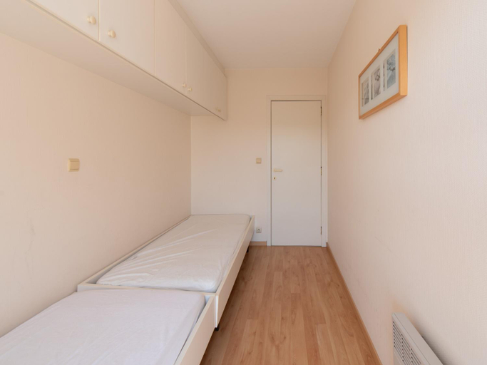 Bedroom, Spacious apartment with direct sea view, West-Vlaanderen