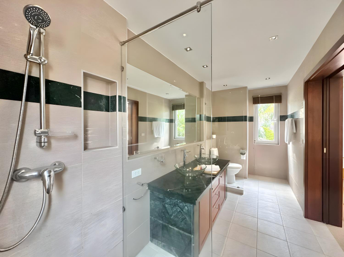 Bathroom 4, Sunrise Beach Villa, Koh Chang