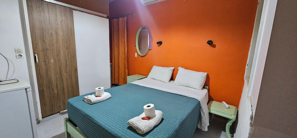 Others 5, Selena Rooms, Crete