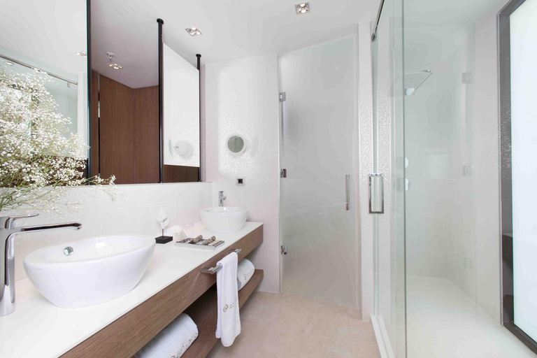 Bathroom 3, Don Carlos Resort & Spa, Málaga