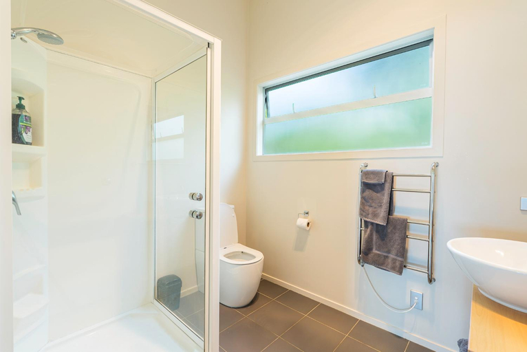 Bathroom 3, Mokorau Apartments - The Mukies, Far North