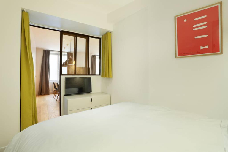 Bedroom 2, Pick A Flat's Apartment in Saint Germain - Rue Corneille, Paris