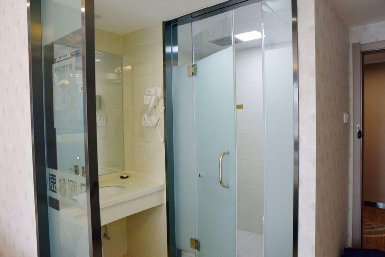 Bathroom 3, Super 8 Hotel Urumqi West Wuyi Road, Ürümqi