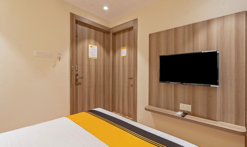 Room 4, Itsy Hotels White Castle, South 24 Parganas