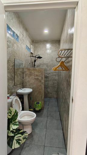 Bathroom 3, อินทนนท์ บ้านพักเล่าจู Inthanon Laoju House, Chom Thong