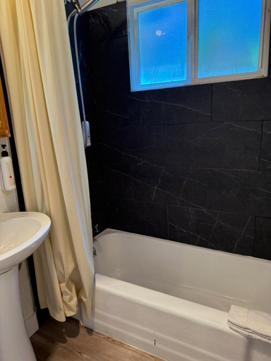 Bathroom 3, Fireside Lodge, San Bernardino