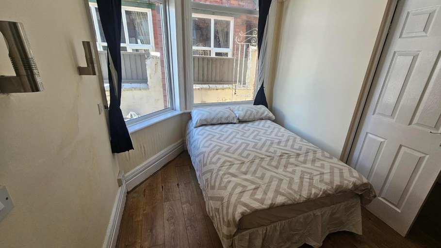 Others 3, Park Road Guest House, Blackpool