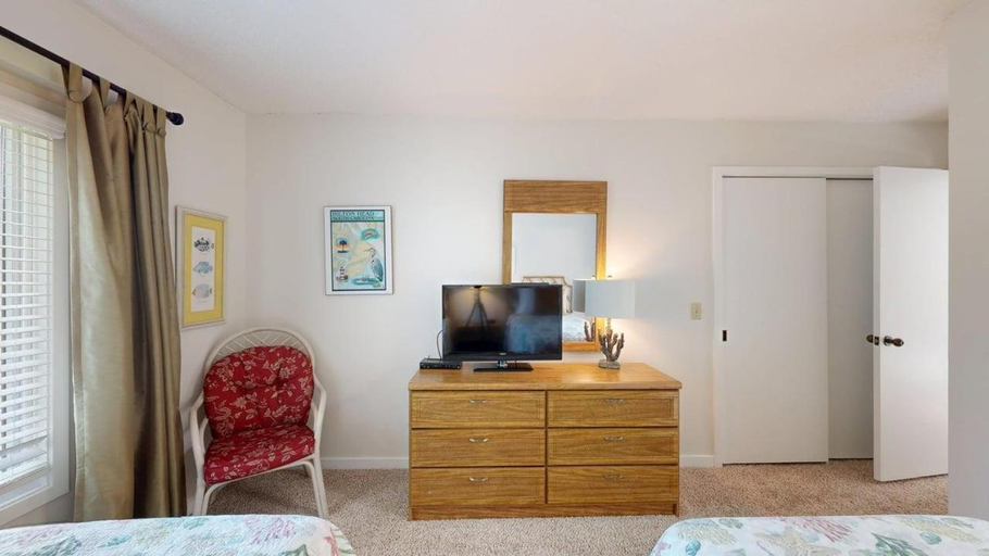 Others 1, 7609 Huntington Villas, Beaufort