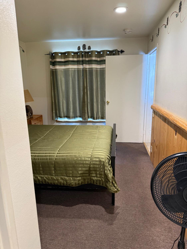 Bedroom 2, Fireside Lodge, San Bernardino