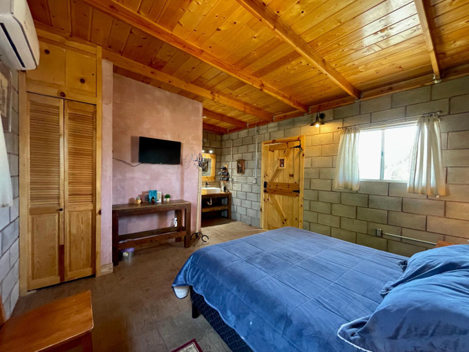 Bedroom 2, Sn Tony Hotel & Spa, Ensenada