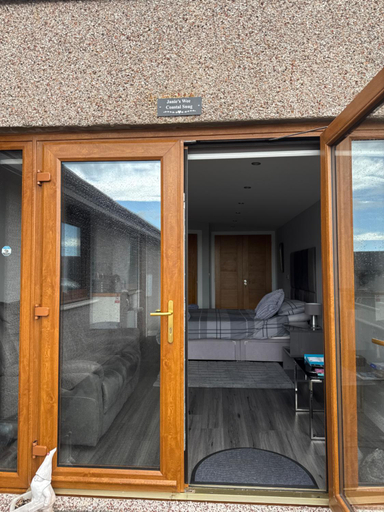 Others 3, Wee Coastal Snug, Highland