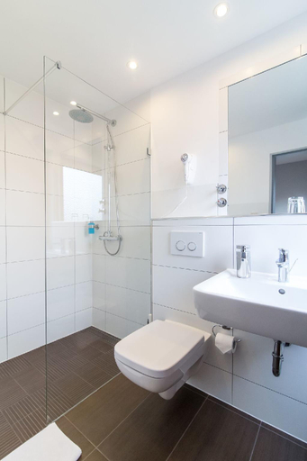 Bathroom 4, Hotel Klein Frankfurt, Frankfurt am Main