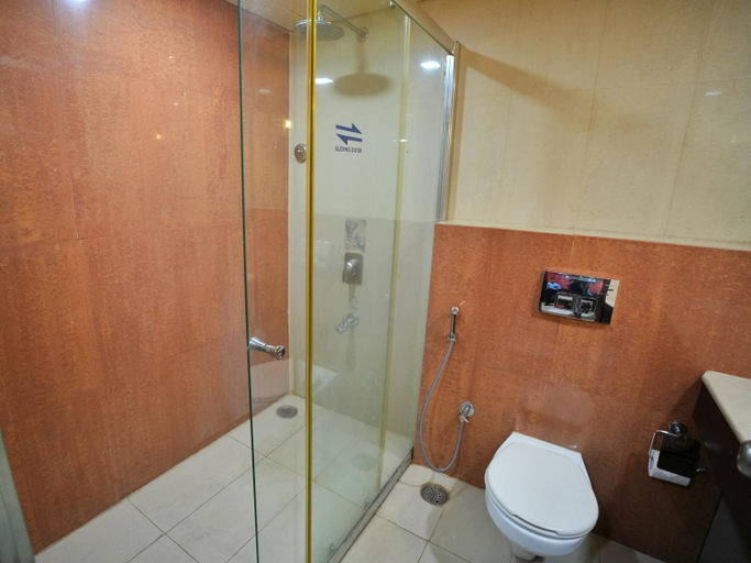 Bathroom 4, Hotel One Continent, Hyderabad