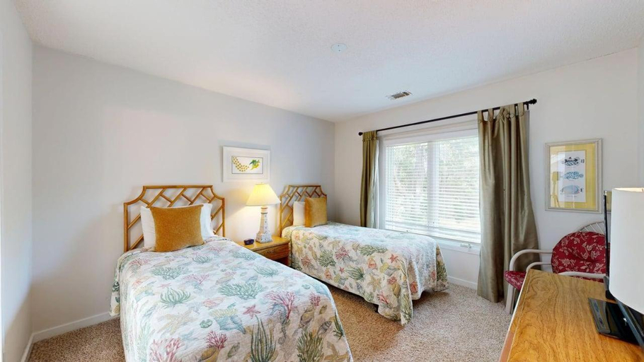Others 3, 7609 Huntington Villas, Beaufort