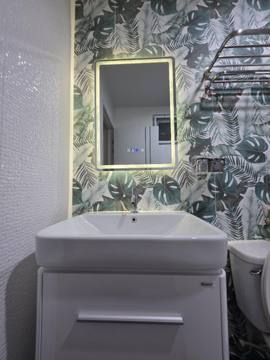 Bathroom 3, MonStay, Sangkhla Buri