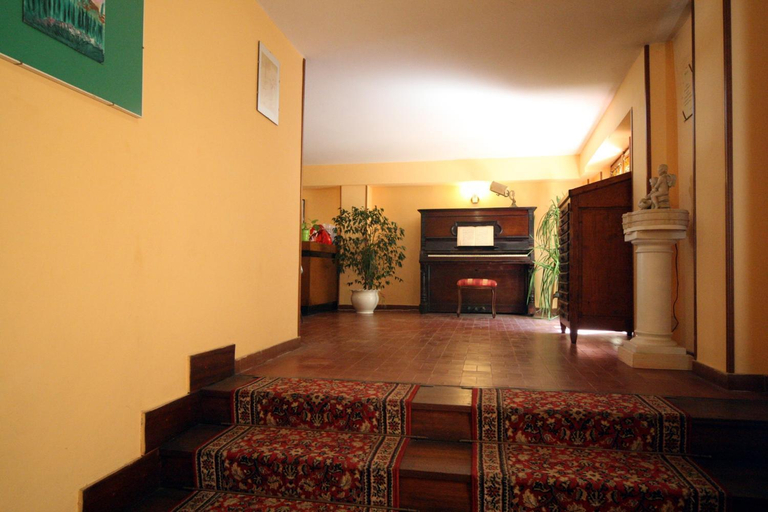 Others 4, Albergo I Longobardi, Siena