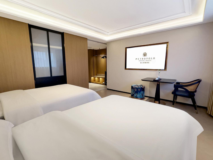 Bedroom 2, Metropolo Wuyishan Sangu Resort, Nanping