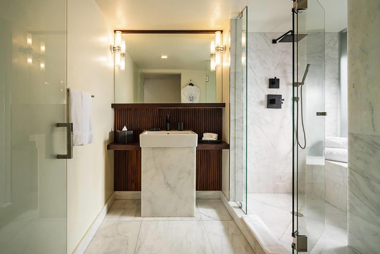 Bathroom 4, Balfour Miami Beach, a Registry Collection Hotel, Miami-Dade