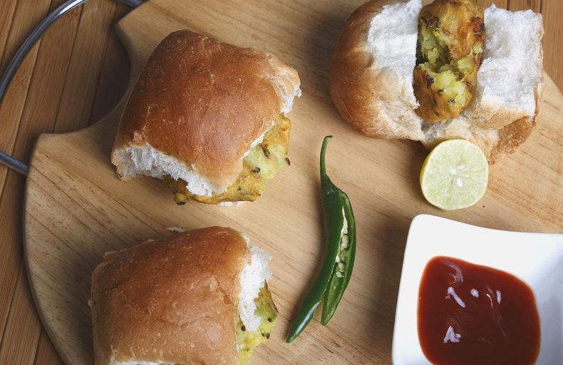 Food & Drinks, Hotel O Stayland, Mumbai Suburban