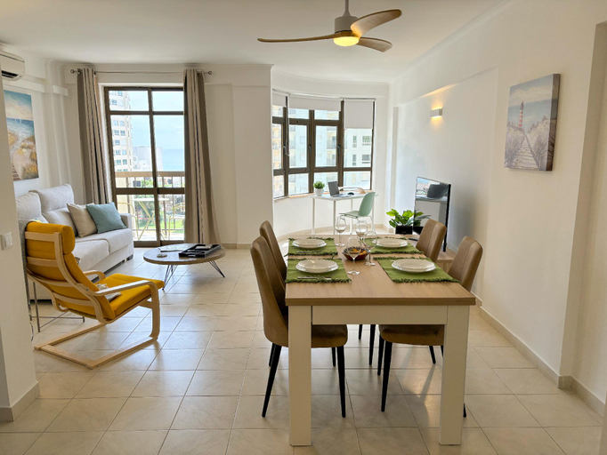 Others 5, BnB Homes vibrant Ocean View terraced apartment, Silves
