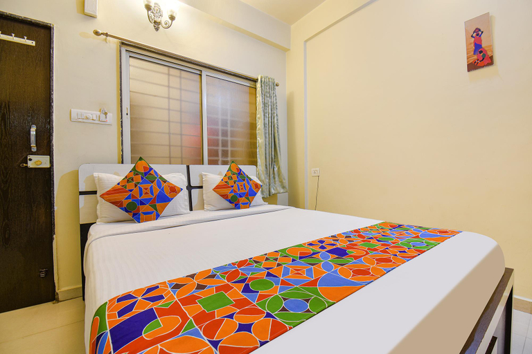 Bedroom 3, FabHotel 4 Star Executive, Pune