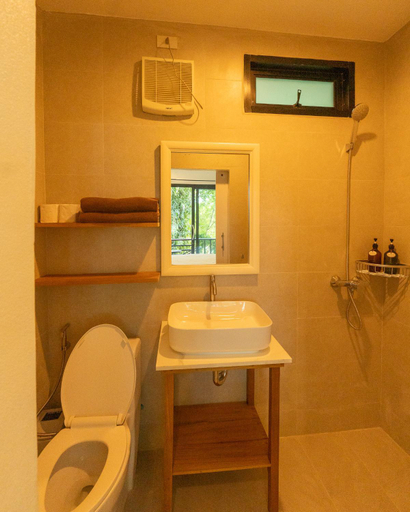 Bathroom 3, New Heaven Dive School and Resort, Ko Phangan