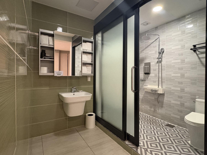 Bathroom 4, Arte Resort, Sacheon