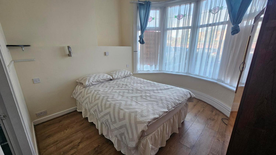 Others 4, Park Road Guest House, Blackpool