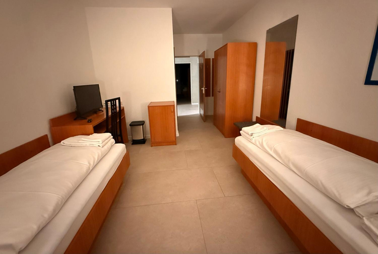 Others 4, Hotel G&K, Hildesheim