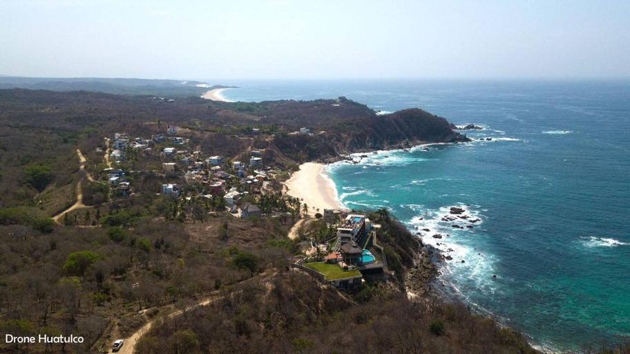 Facilities 5, Double Bungalow With Partial Sea View, Full Kitchen, Dist. Pochutla