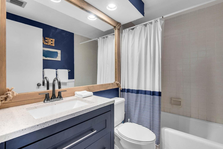 Bathroom 3, Surfside Beach Resort, Walton
