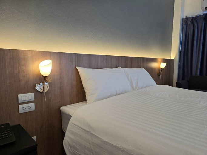 Bedroom 3, Manee Mantra Hotel, Kanchanaburi, Muang Kanchanaburi