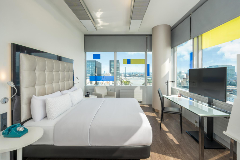 Bedroom, INNSiDE Düsseldorf Hafen, Düsseldorf