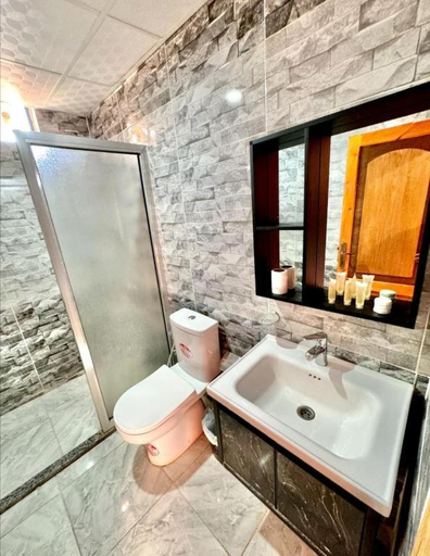 Bathroom 2, Celestial Mirage Camp, Quaira
