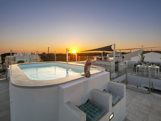 Swimming pool 5, Apartment overlooking Benagil Beach with pool, Lagoa