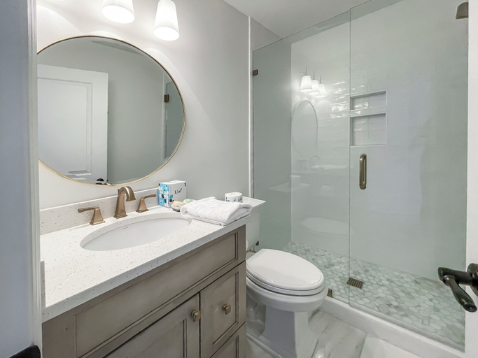 Bathroom 3, 9 Loblolly at The Sea Pines Resort, Beaufort