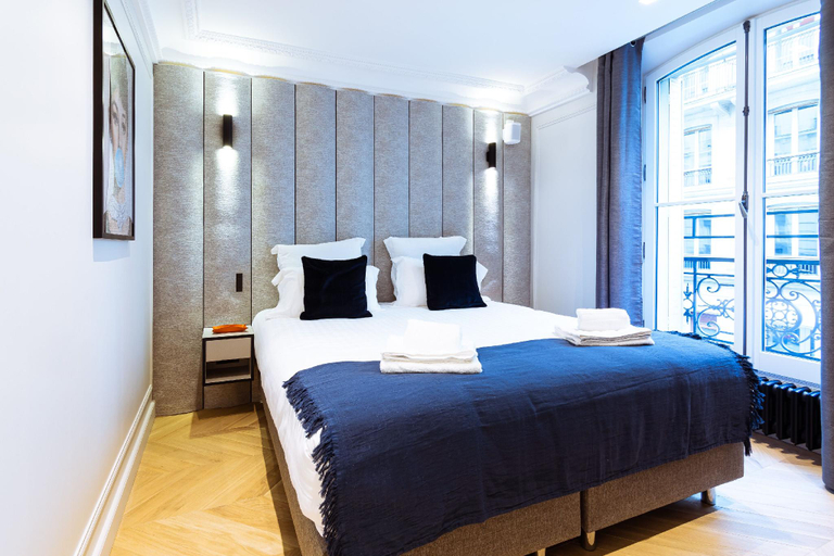 Bedroom 3, HIGHSTAY - Luxury Serviced Apartments - Louvre-Rivoli, Paris