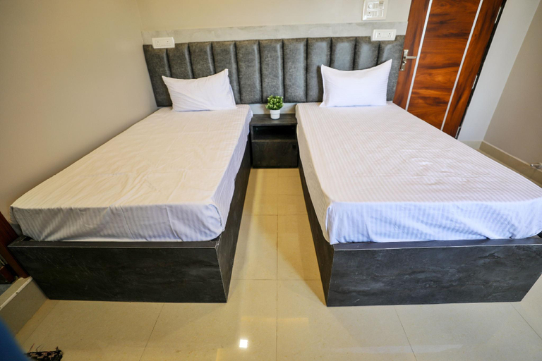 Bedroom 5, Hotel Ceasta, Hyderabad