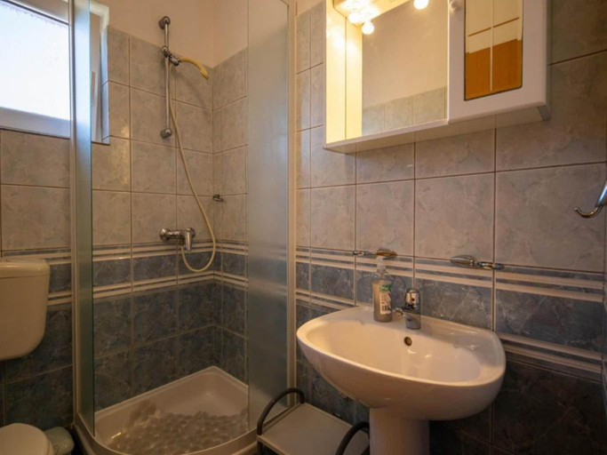 5, Apartment in Pasman near Beach Lucina, Pašman
