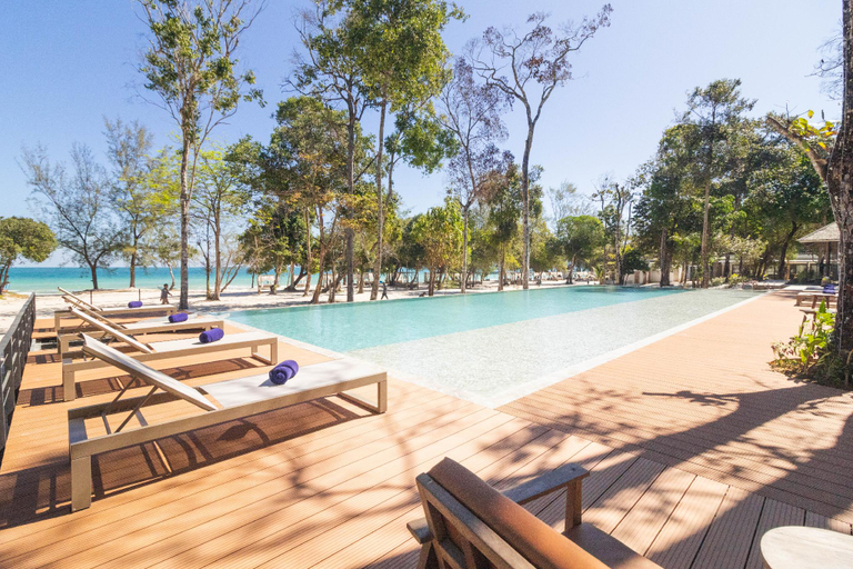 Sport & Beauty 2, ISLAND CENTER POINT, Sihanoukville
