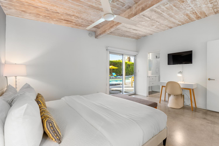 Bedroom 3, Midcentury Cool, Riverside
