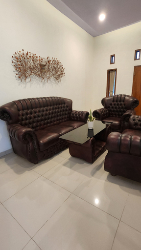 Others 4, Svarna Villa Sragen, Sragen