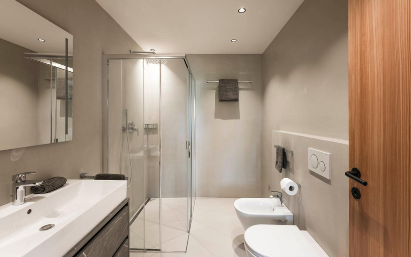 Bathroom 3, Schmitte am Sonnenwirtsplatz, perfect starting point for bike and hike, Bolzano