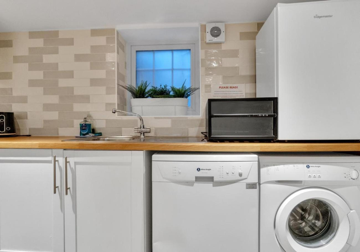 Facilities 4, Central Pier Place| By My Getaways , Brighton and Hove