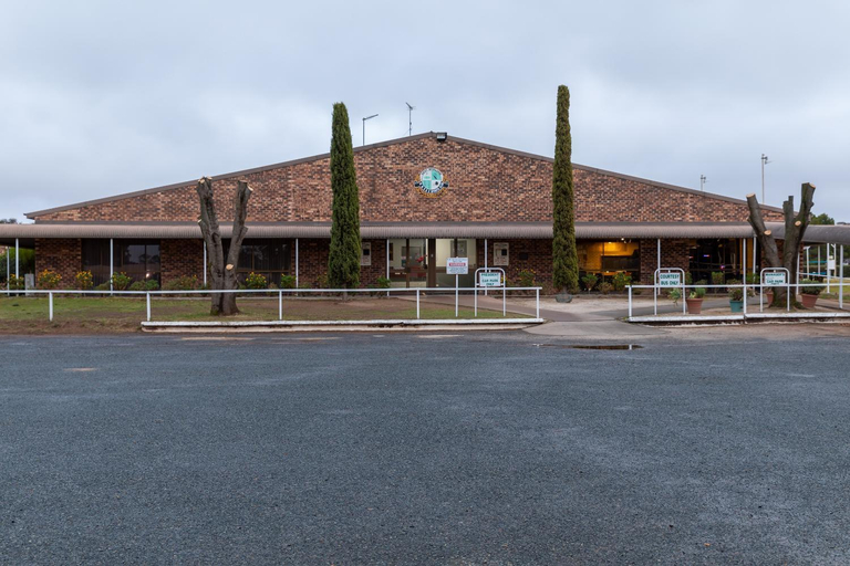 Exterior & Views 1, Club Inn Motel, Bland