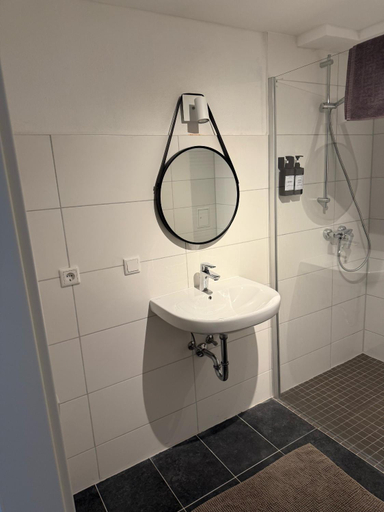 Bathroom 2, Villa Rathenow, Havelland